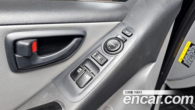 Hyundai Starex 2019 — photo 17