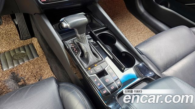 Kia K7 2016 — photo 9