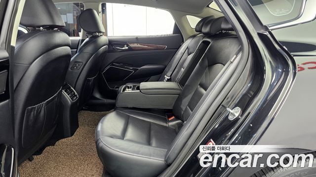 Kia K7 2016 — photo 12