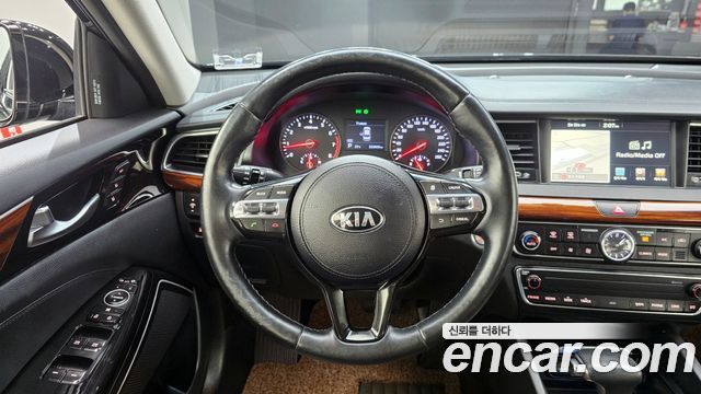 Kia K7 2016 — photo 13