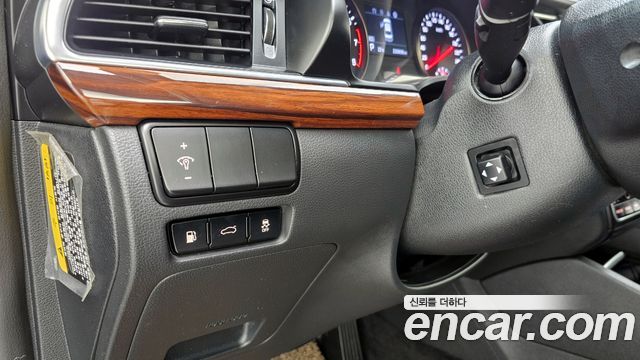 Kia K7 2016 — photo 16