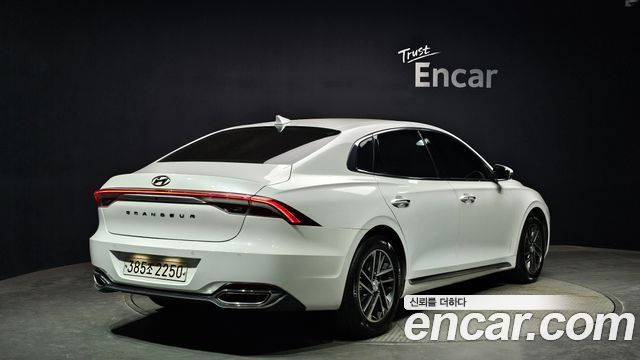 Hyundai Grandeur 2023 — photo 2