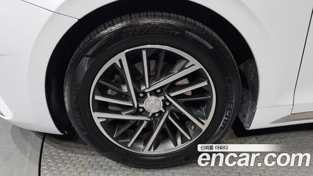 Hyundai Grandeur 2023 — photo 5