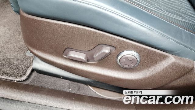 Genesis G80 2021 — photo 32