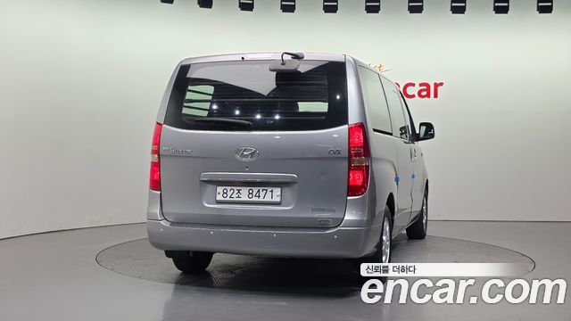 Hyundai Starex 2011 — photo 4