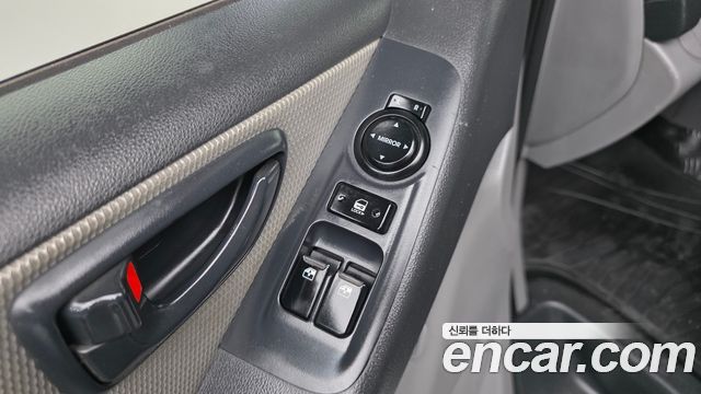 Hyundai Starex 2011 — photo 11