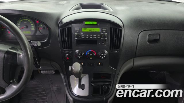 Hyundai Starex 2011 — photo 14