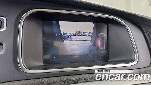 Volvo V40 2015 — photo 15