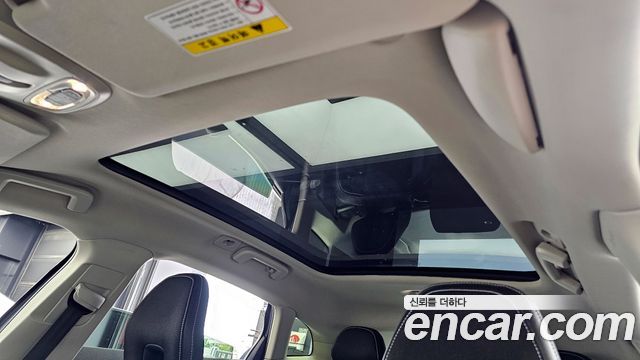 Volvo V40 2015 — photo 19