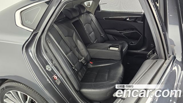 Kia K7 2019 — photo 11
