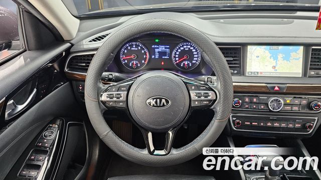 Kia K7 2019 — photo 13