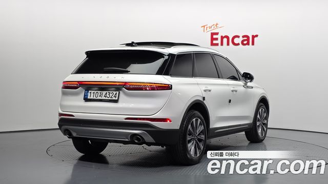 Lincoln Corsair 2022 — photo 2