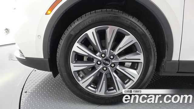 Lincoln Corsair 2022 — photo 5