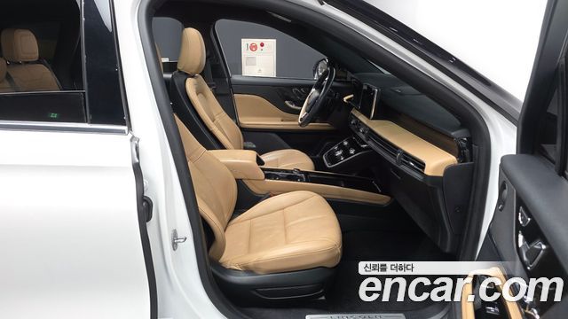 Lincoln Corsair 2022 — photo 11