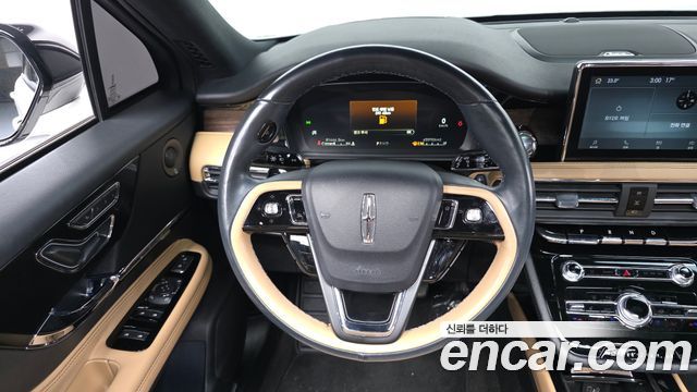 Lincoln Corsair 2022 — photo 13