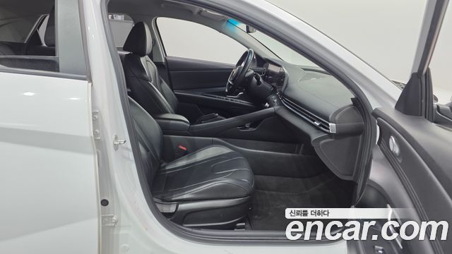 Hyundai AVANTE 2021 — photo 11