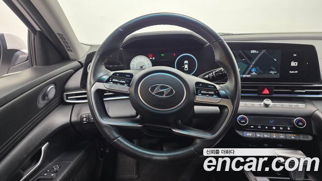 Hyundai AVANTE 2021 — photo 13