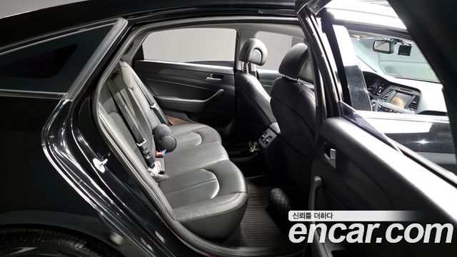 Hyundai Sonata 2016 — photo 17