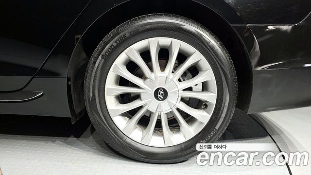 Hyundai Sonata 2016 — photo 30