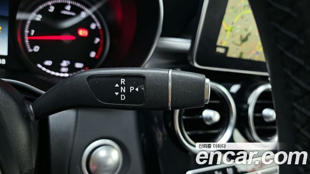 Mercedes-Benz C-Class 2018 — photo 9