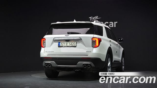 Ford Explorer 2021 — photo 4