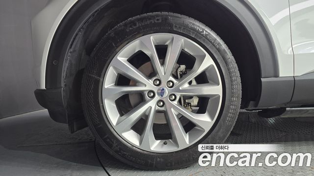 Ford Explorer 2021 — photo 5