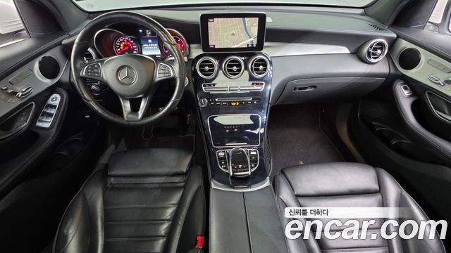 Mercedes-Benz GLC-Class 2017 — photo 10