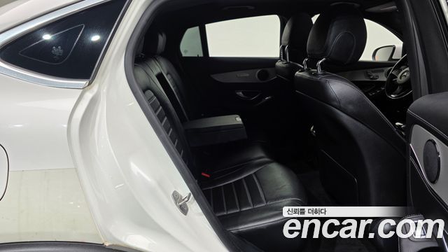 Mercedes-Benz GLC-Class 2017 — photo 18