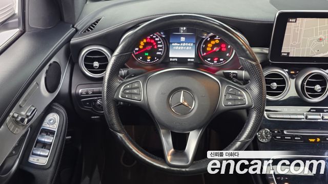 Mercedes-Benz GLC-Class 2017 — photo 19