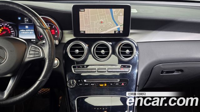 Mercedes-Benz GLC-Class 2017 — photo 20