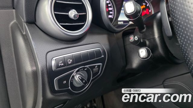 Mercedes-Benz GLC-Class 2017 — photo 23