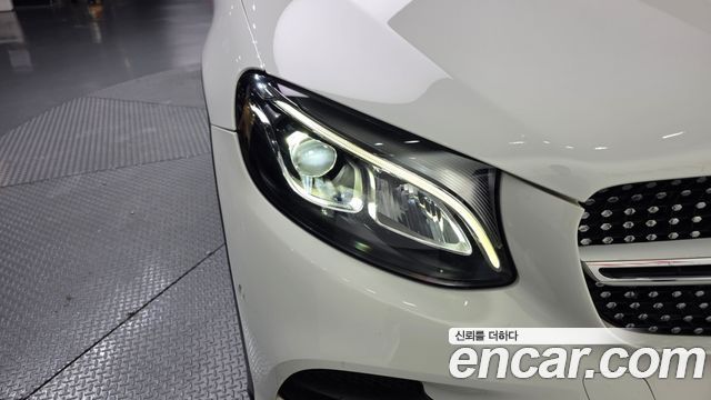 Mercedes-Benz GLC-Class 2017 — photo 8