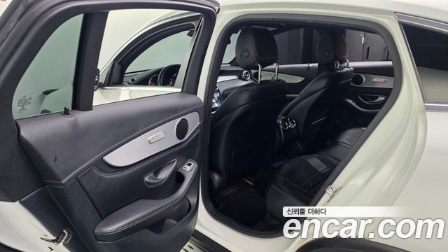 Mercedes-Benz GLC-Class 2017 — photo 16