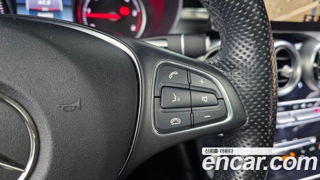 Mercedes-Benz GLC-Class 2017 — photo 31