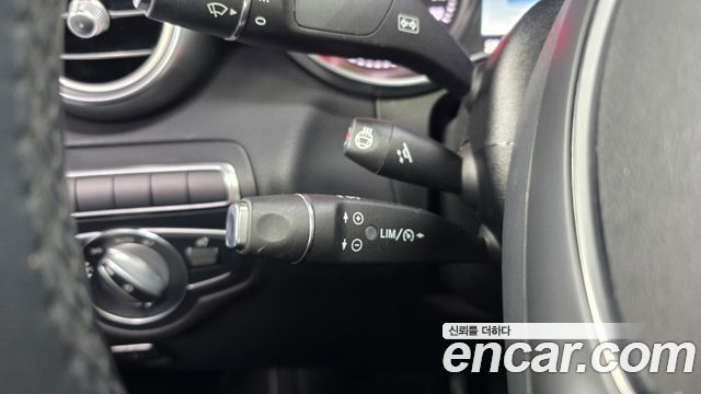 Mercedes-Benz GLC-Class 2017 — photo 32