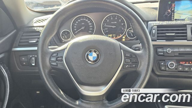 BMW 4-Series 2015 — photo 14