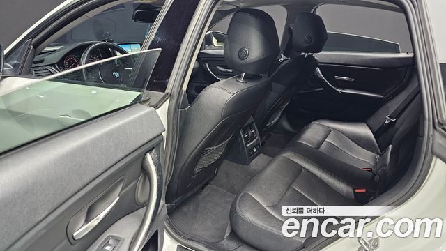 BMW 4-Series 2015 — photo 17