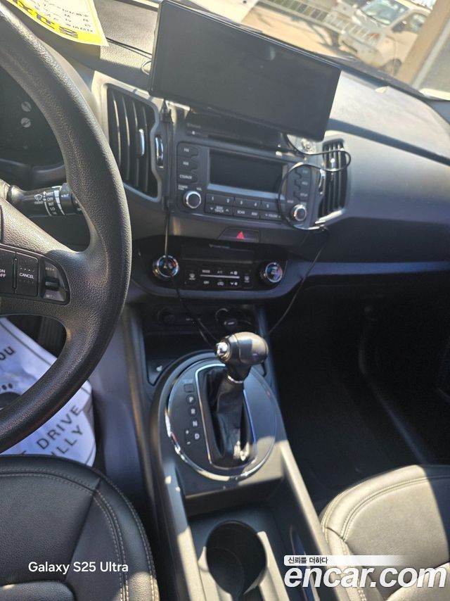 Kia Sportage 2012 — photo 8