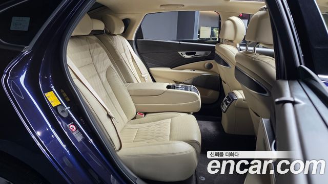 Kia K9 2022 — photo 18