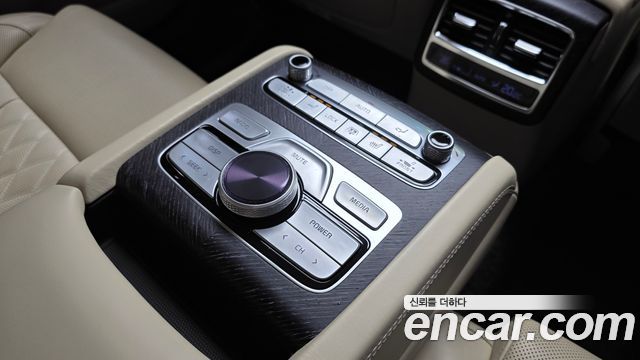 Kia K9 2022 — photo 25