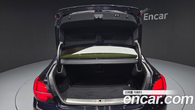 Kia K9 2022 — photo 26