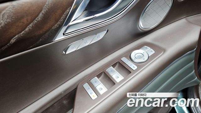 Genesis GV80 2020 — photo 18