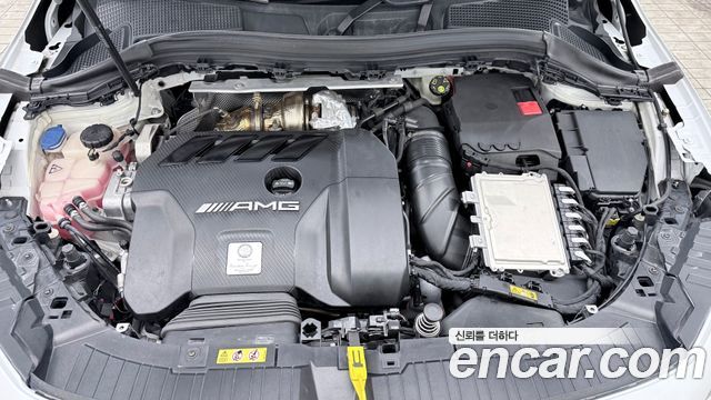 Mercedes-Benz GLA-Class 2023 — photo 6