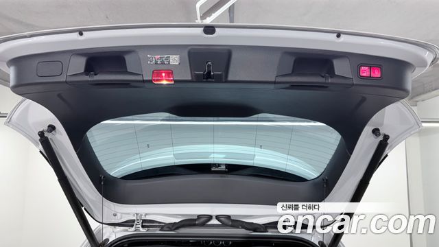 Mercedes-Benz GLA-Class 2023 — photo 19
