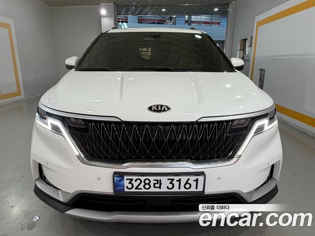 Kia Canival 2021 — photo 3