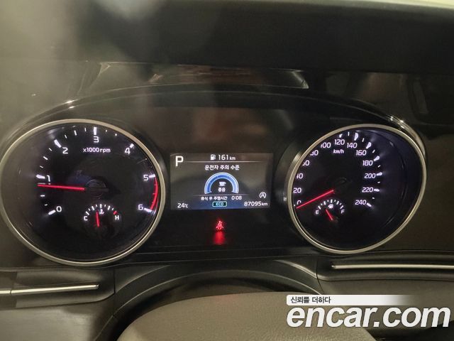 Kia Canival 2021 — photo 10