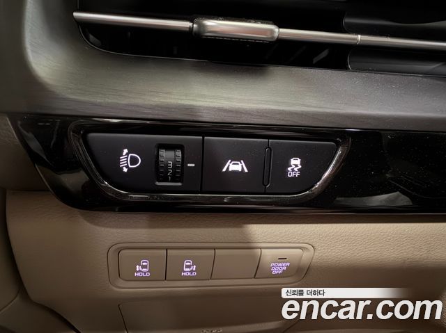 Kia Canival 2021 — photo 12