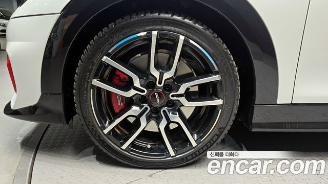 Mini Cooper Convertible 2026 — photo 5