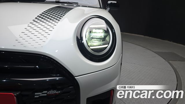 Mini Cooper Convertible 2026 — photo 8
