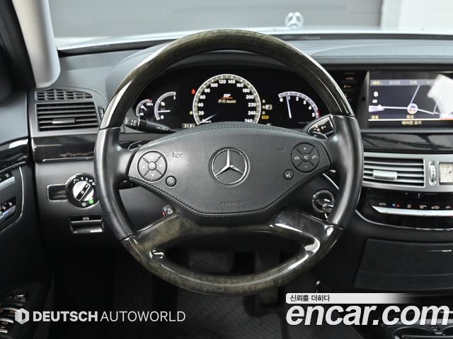Mercedes-Benz S-Class 2012 — photo 13